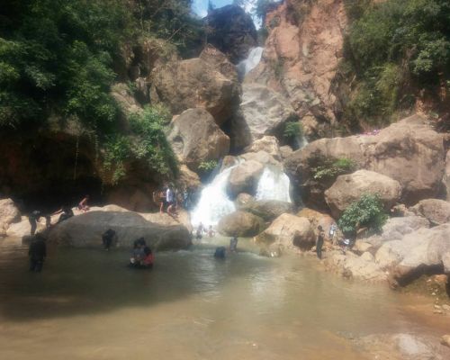 מפלים במנדליי Dee Doke waterfalls תמונות